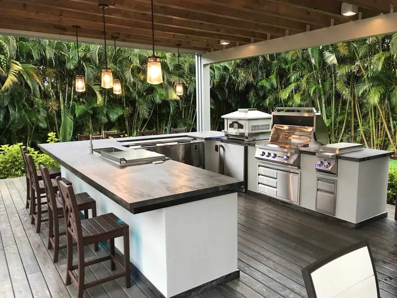 Modern Outdoor Kitchen by Luxapatio 1 min